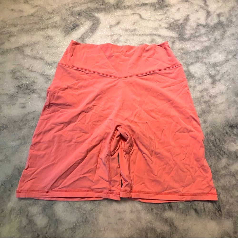 coral 6” scrunch shorts